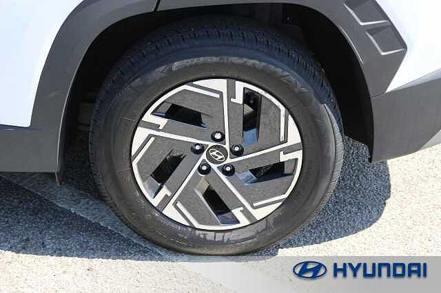 Hyundai TUCSON 1.6T Advance 5dr White