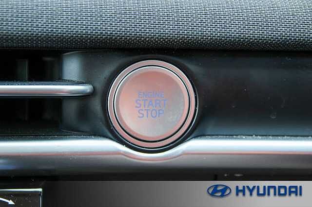 Hyundai TUCSON 1.6T Advance 5dr White