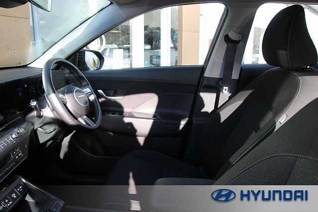 Hyundai KONA 115kW Advance 48kWh 5dr Auto