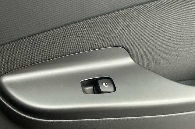 Hyundai KONA 1.6 GDi Hybrid Premium 5dr DCT Pulse Red