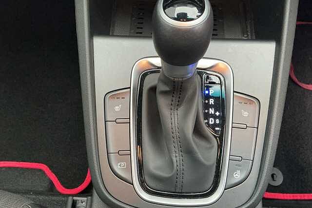 Hyundai KONA 1.6 GDi Hybrid Premium 5dr DCT Pulse Red