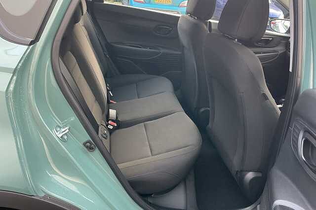 Hyundai BAYON 1.0 TGDi Advance 5dr Mangrove Green