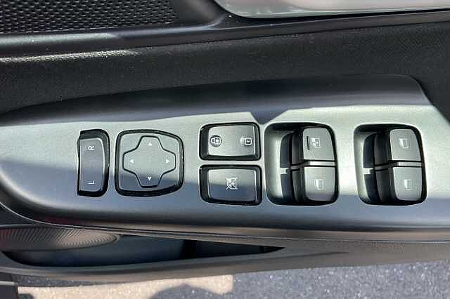 Hyundai KONA SUV 1.0 T-GDi (120ps) SE Connect 48 Volt MHEV