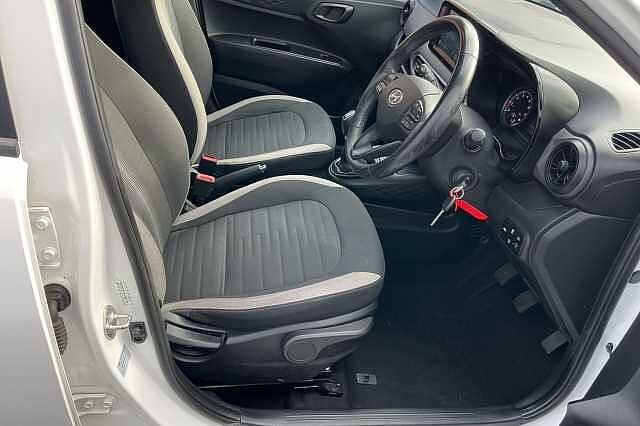 Hyundai i10 1.2 MPi SE Connect 5dr