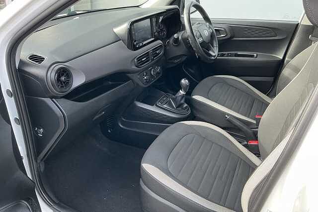 Hyundai i10 1.2 MPi SE Connect 5dr