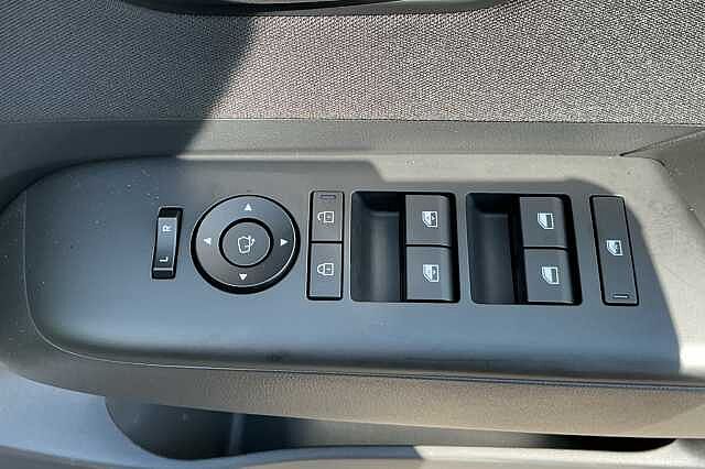 Hyundai KONA 1.6T 138 N Line 5dr DCT Shimmering Silver