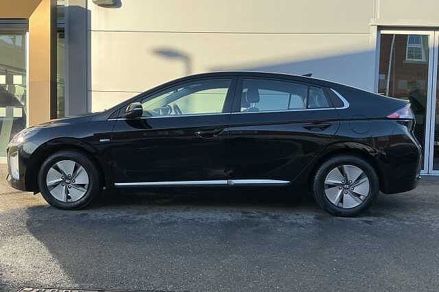 Hyundai IONIQ 1.6 GDi Hybrid Premium 5dr DCT