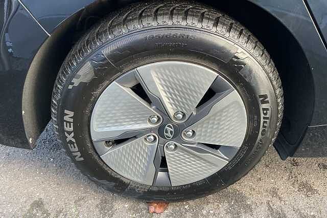 Hyundai IONIQ 1.6 GDi Hybrid Premium 5dr DCT