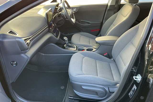 Hyundai IONIQ 1.6 GDi Hybrid Premium 5dr DCT