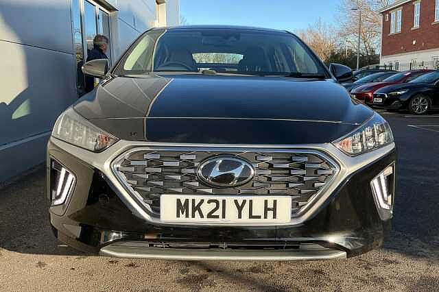 Hyundai IONIQ 1.6 GDi Hybrid Premium 5dr DCT