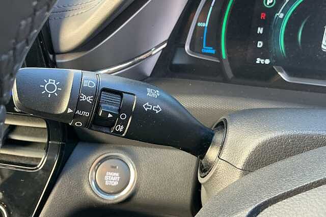 Hyundai IONIQ 1.6 GDi Hybrid Premium 5dr DCT