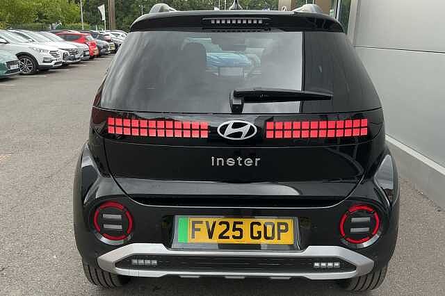 Hyundai INSTER 02 Long Range Auto (115ps) Abyss Black