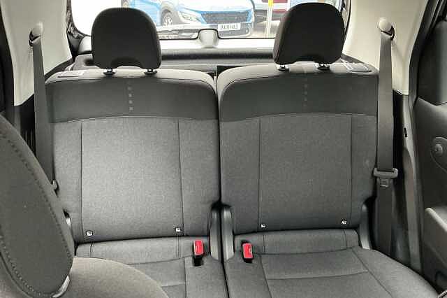 Hyundai INSTER 02 Long Range Auto (115ps) Abyss Black