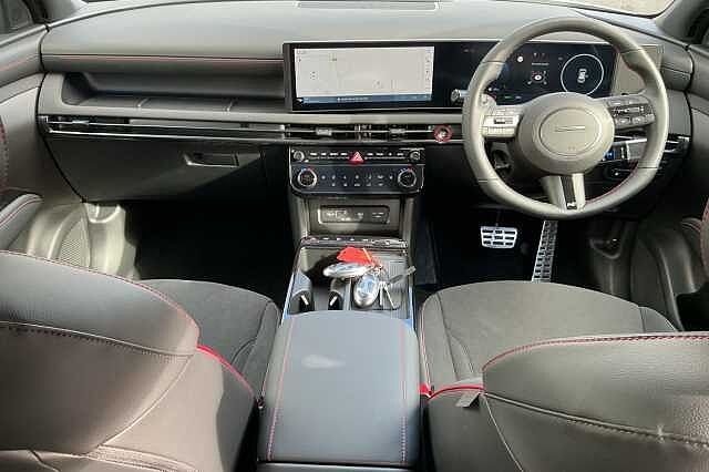 Hyundai TUCSON 1.6T Plug-in Hybrid N Line 5dr 4WD Auto Atlas White