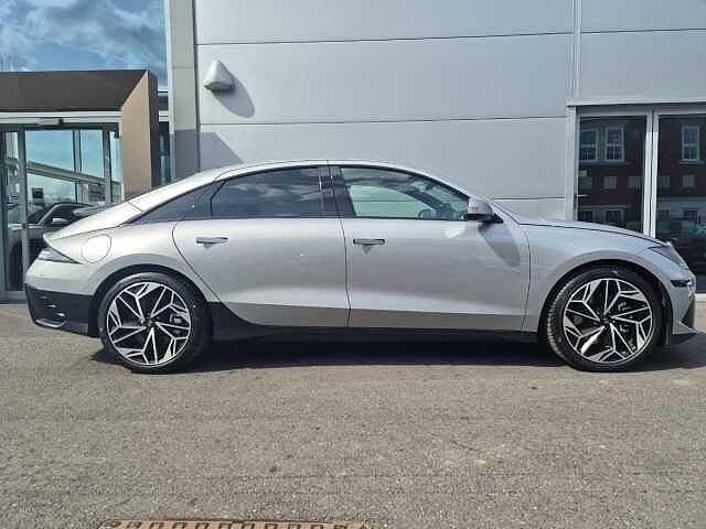 Hyundai IONIQ 6 E (228ps) Ultimate 77kWh (Single Motor) RWD
