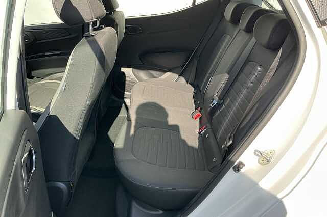 Hyundai i10 1.0 MPi SE Connect 5dr