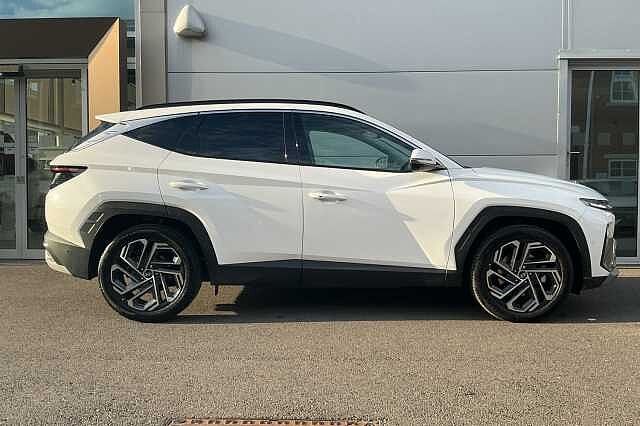 Hyundai TUCSON 1.6T 48V MHD Ultimate 5dr DCT Serenity White