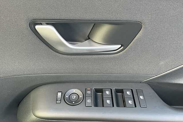 Hyundai KONA 1.6 Hybrid 129 Advance 5dr DCT Abyss Black