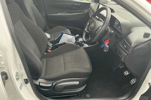 Hyundai BAYON 1.0 TGDi 48V MHEV Premium 5dr Atlas White