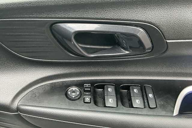 Hyundai BAYON 1.0 TGDi 48V MHEV Premium 5dr Atlas White