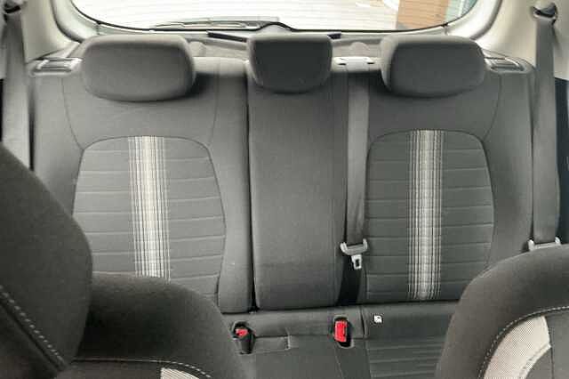 Hyundai i10 1.0 MPi SE Connect 5dr