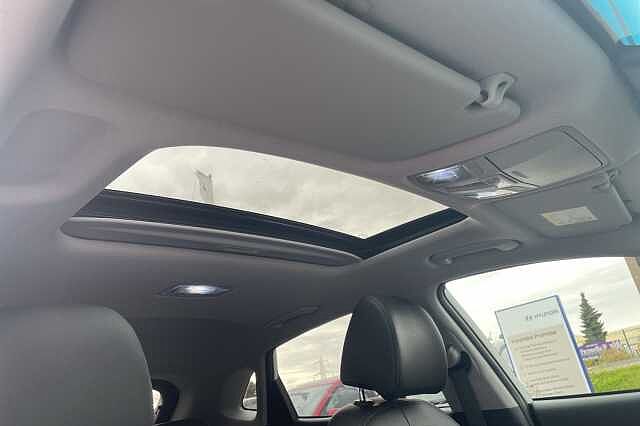 Hyundai KONA Ultimate Electric 64kWh EV 9204ps)