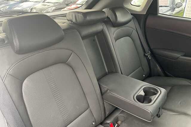 Hyundai KONA Ultimate Electric 64kWh EV 9204ps)