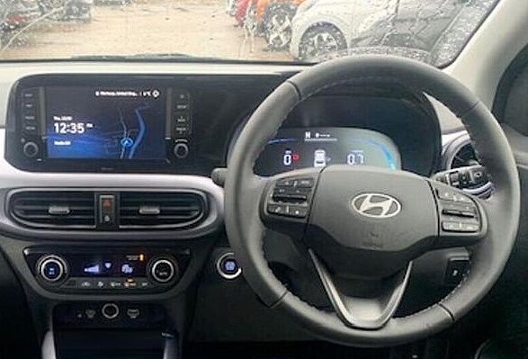 Hyundai i10 Premium [Nav] 1.2 MPi (79ps)