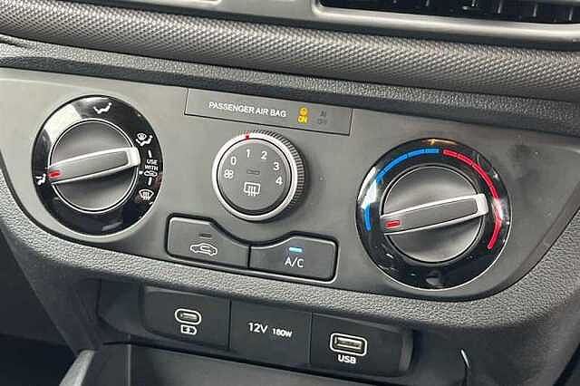 Hyundai I10 Premium [Nav] 1.2 MPi (79ps) Vibrant blue