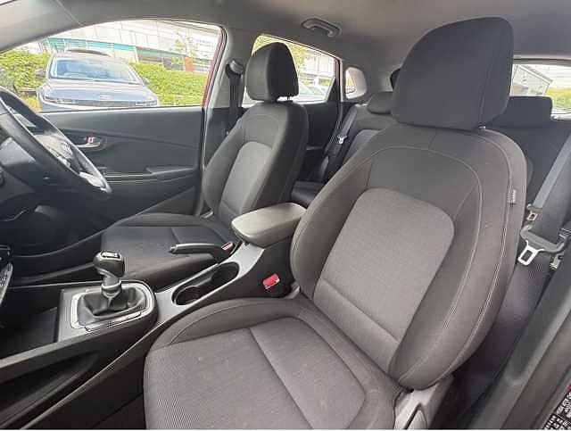 Hyundai KONA SE Connect 1.0 T-GDi MHEV (120ps)