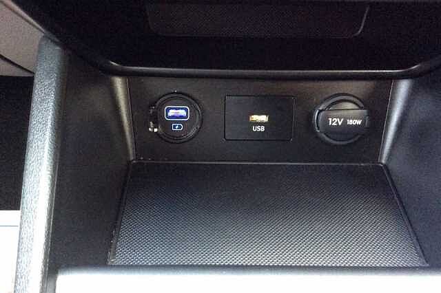 Hyundai KONA SE Connect 1.0 T-GDi MHEV (120ps) Engine Red