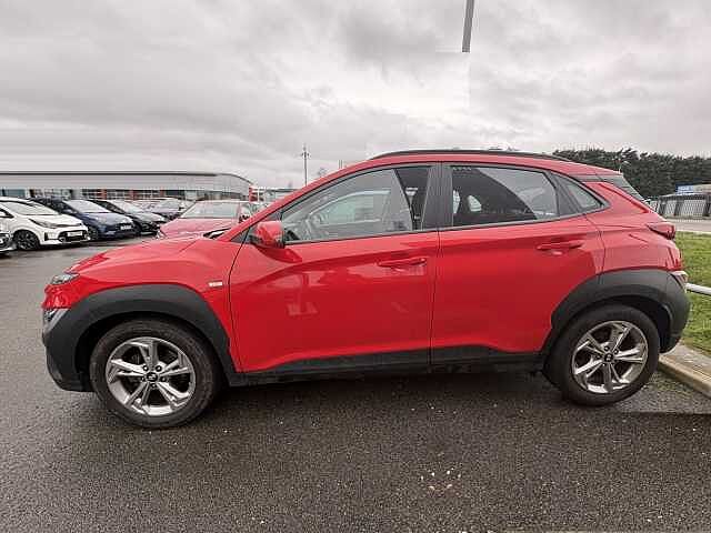 Hyundai KONA SE Connect 1.0 T-GDi MHEV (120ps) Engine Red