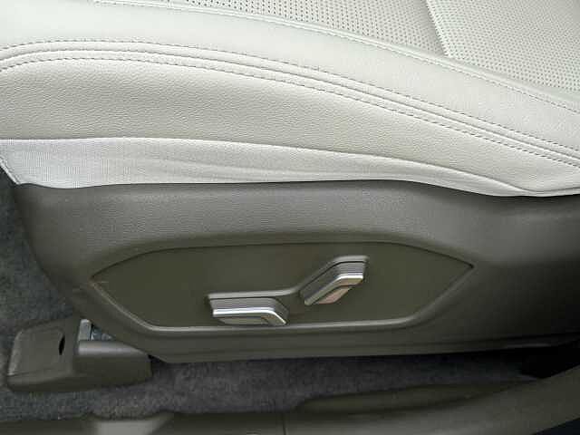 Hyundai SANTA FE Ultimate Plug-in Hybrid 1.6 T-GDi PHEV 4WD (253ps) Orange