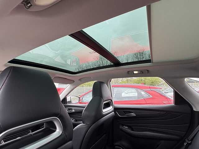 MG Hs Exclusive 1.5 T-GDi (162ps)