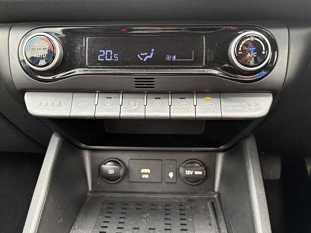 Hyundai KONA Premium 1.0 T-GDi MHEV (120ps) Atlas White