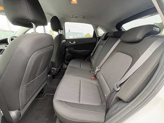 Hyundai KONA Premium 1.0 T-GDi MHEV (120ps) Atlas White