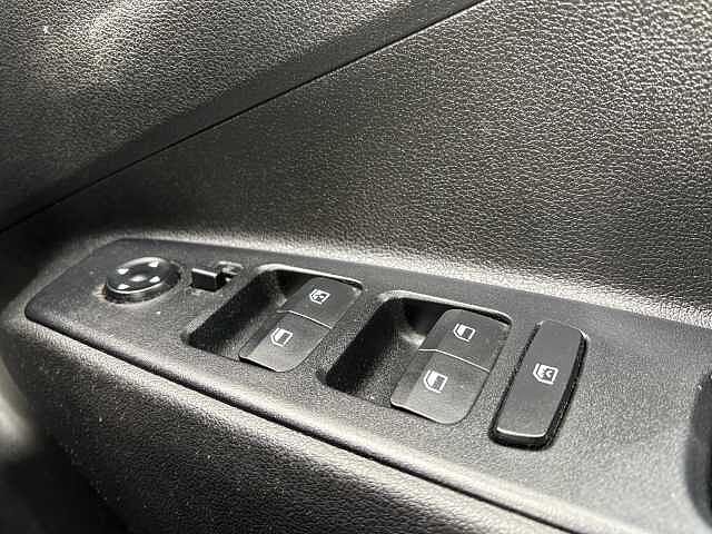 Hyundai I10 SE Connect 1.2 MPi (84ps) Atlas White