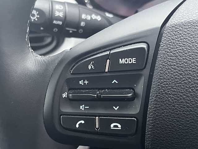 Hyundai I10 Advance [Nav] 1.0 MPi (63ps) Red