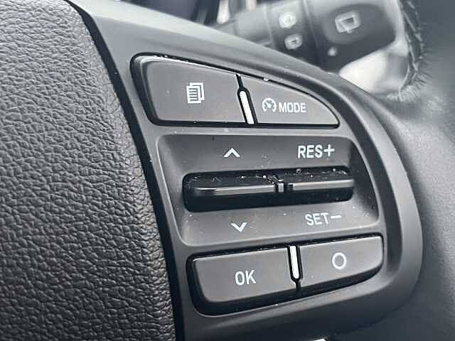 Hyundai I10 Advance [Nav] 1.0 MPi (63ps) Red