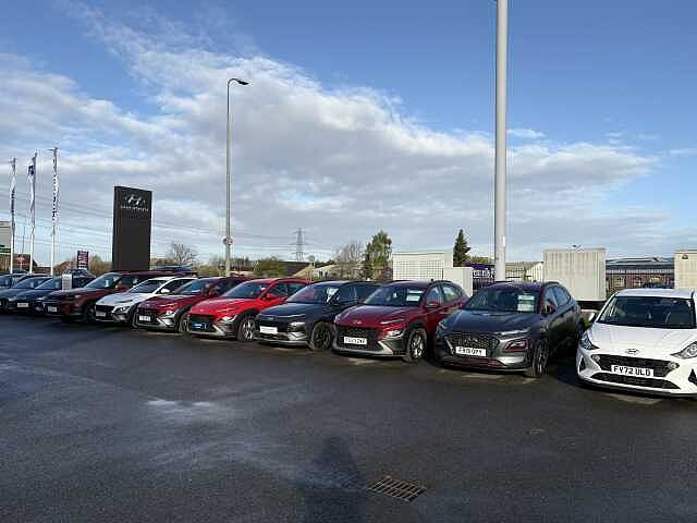 Hyundai INSTER Cross Electric 49kWh EV (115ps)