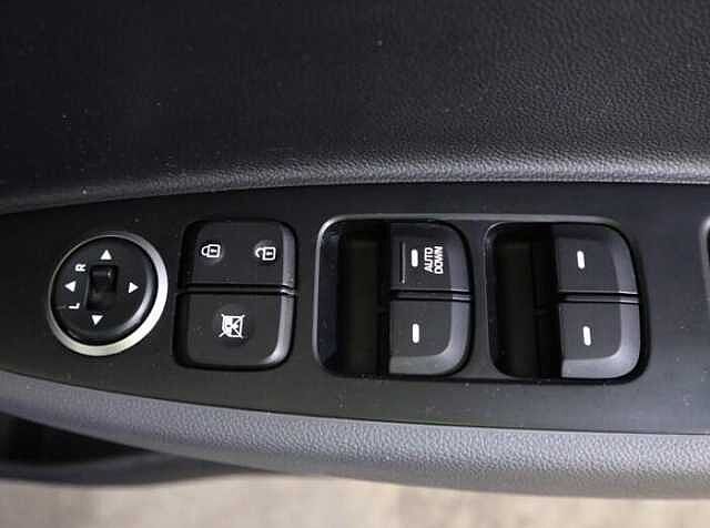 Hyundai i10 1.0 SE 5dr