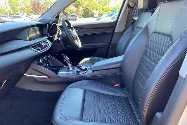Alfa Romeo Stelvio Super 2.2 JDTm (190ps)