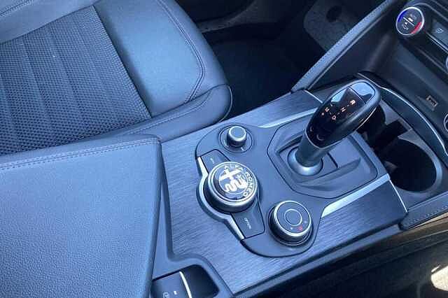 Alfa Romeo Stelvio Super 2.2 JDTm (190ps)