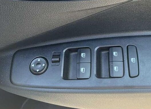 Hyundai i10 Advance [Nav] 1.0 MPi (63ps)