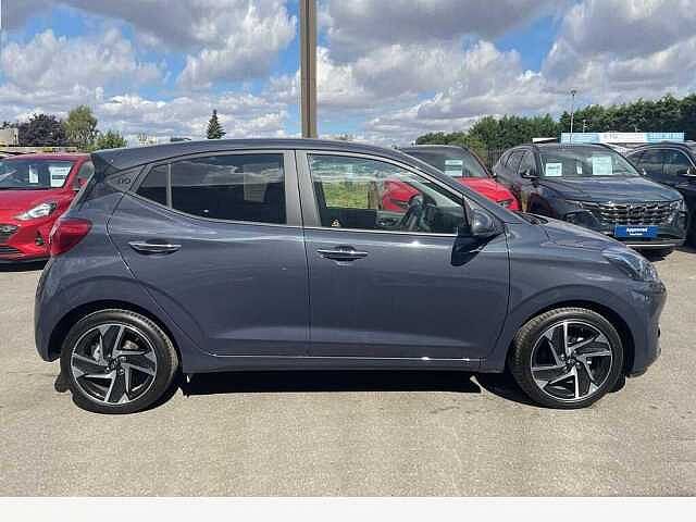 Hyundai i10 Premium [Nav] 1.2 MPi (79ps)