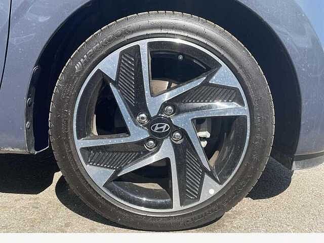 Hyundai i10 Premium [Nav] 1.2 MPi (79ps)