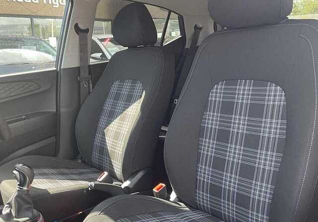 Hyundai i10 Premium [Nav] 1.2 MPi (79ps)