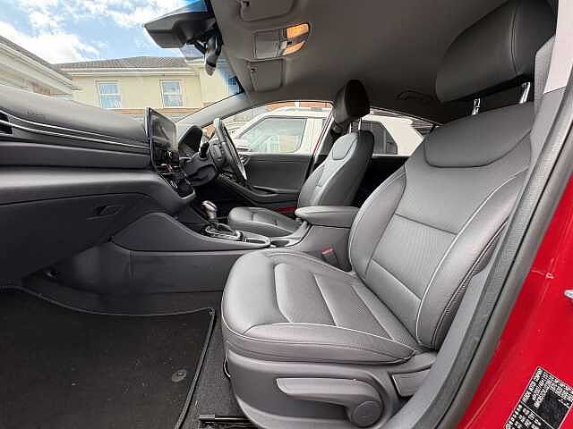 Hyundai IONIQ Premium Hybrid 1.6 GDi HEV (141ps)