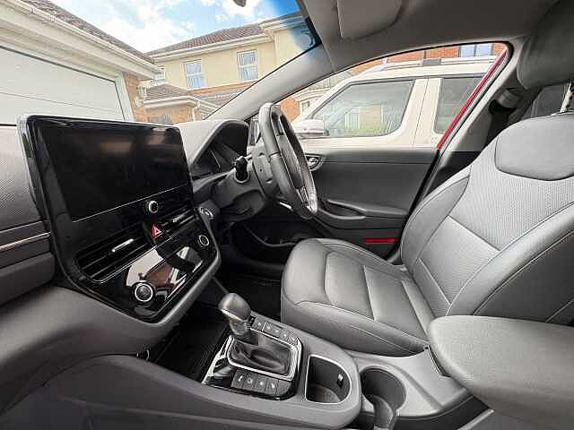 Hyundai IONIQ Premium Hybrid 1.6 GDi HEV (141ps)