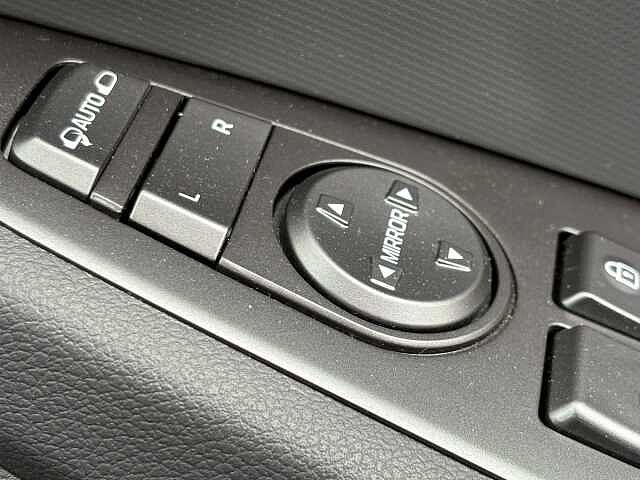 Hyundai IONIQ Premium Hybrid 1.6 GDi HEV (141ps)